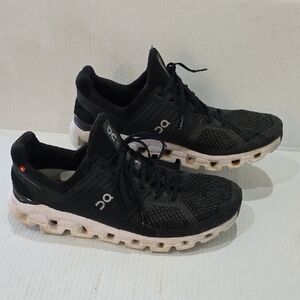 On CloudSwift Running Men's Black and White Athletic Shoes Size 13